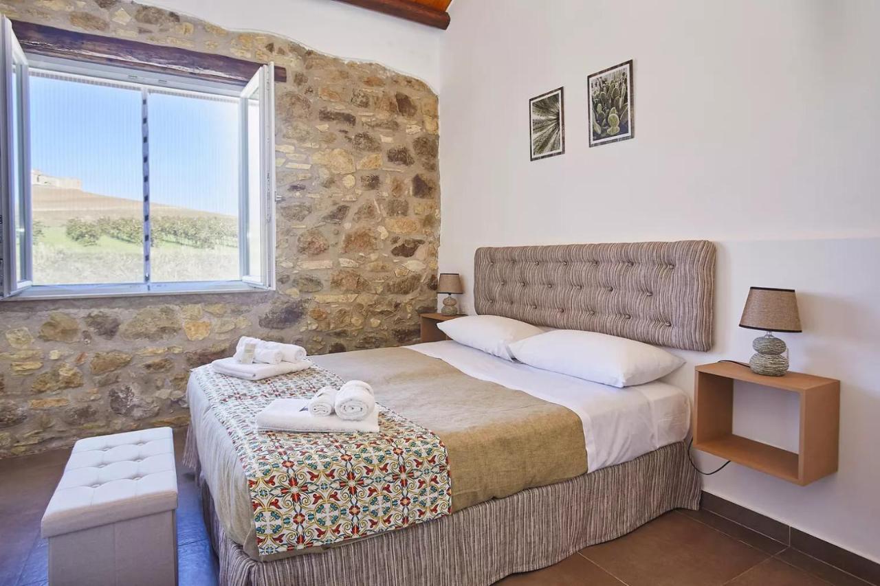 Casale Sammartano Apartments Ummari Luaran gambar