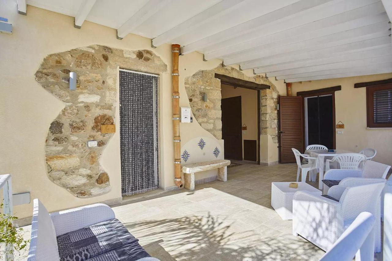 Casale Sammartano Apartments Ummari Luaran gambar